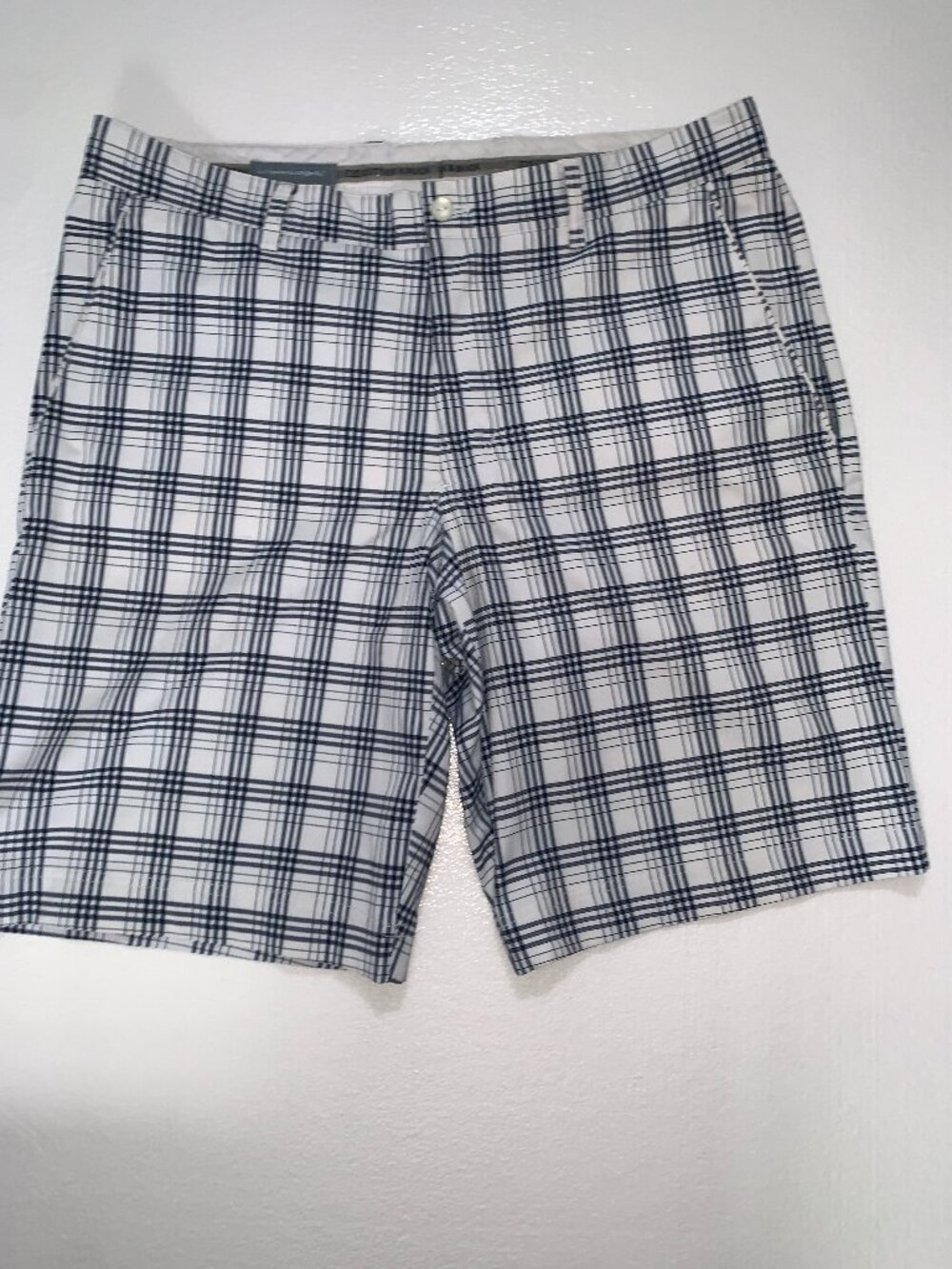 CUTTER & BUCK GOLF SHORTS